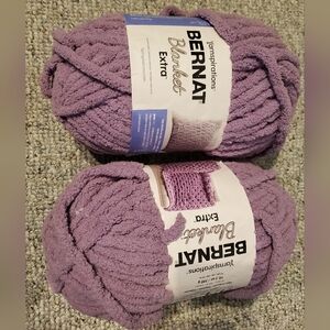 2 Bernat Blanket Extra Gray Orchid - 7 Jumbo